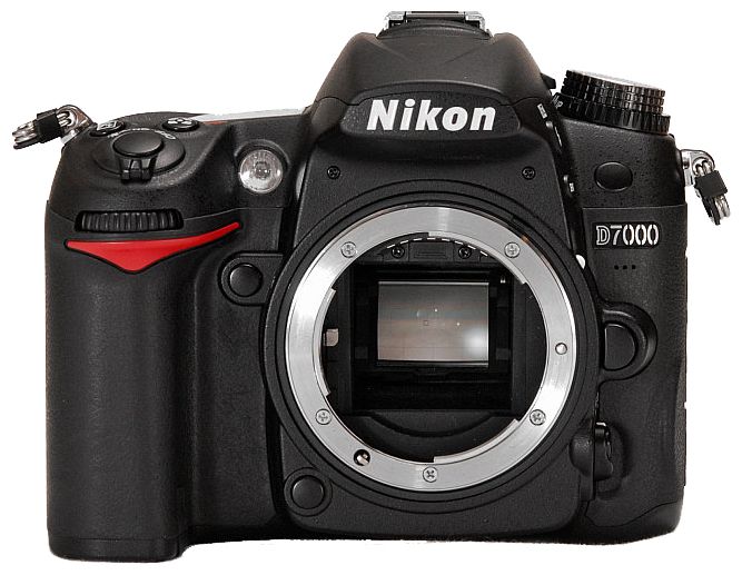 Зеркальная фотокамера Nikon D7000