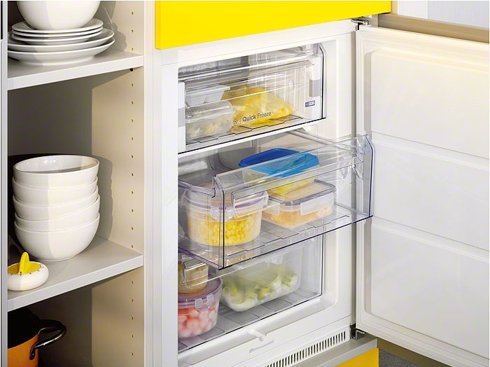 Комбинированные холодильники Zanussi Spaсe+ - дверца приоткрыта
