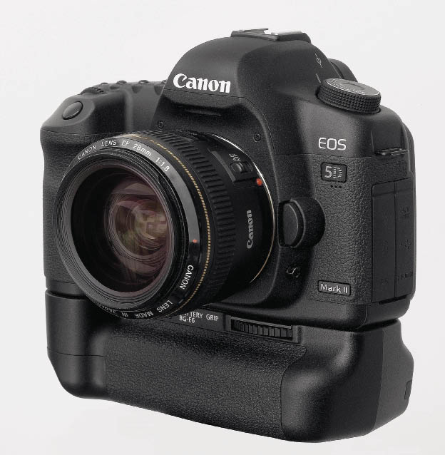зеркальная фотокамера Canon EOS 5D Mark II