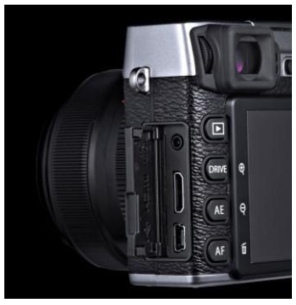 Компактный фотоаппарат FUJIFILM X-E1 со сменной оптикой - кнопочки
