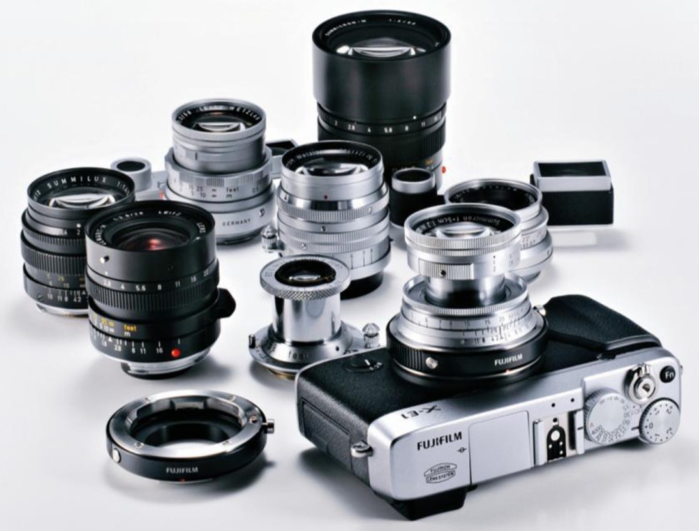 Компактный фотоаппарат FUJIFILM X-E1 со сменной оптикой - общий вид