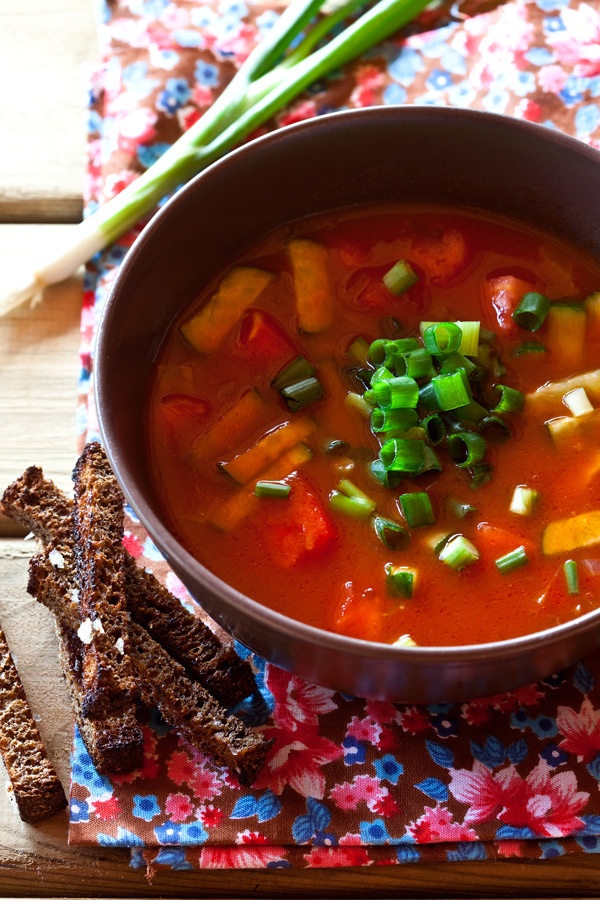 томатно - огуречный суп 