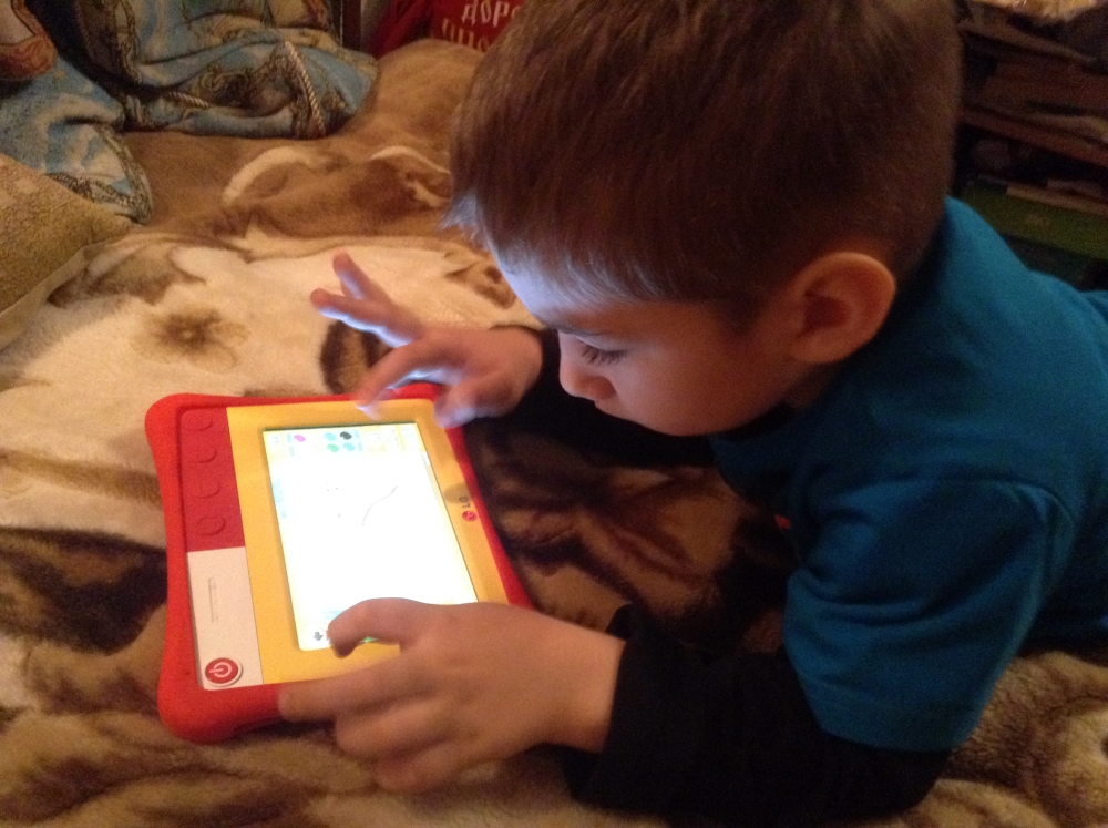 Детский планшет LG KidsPad ET7205