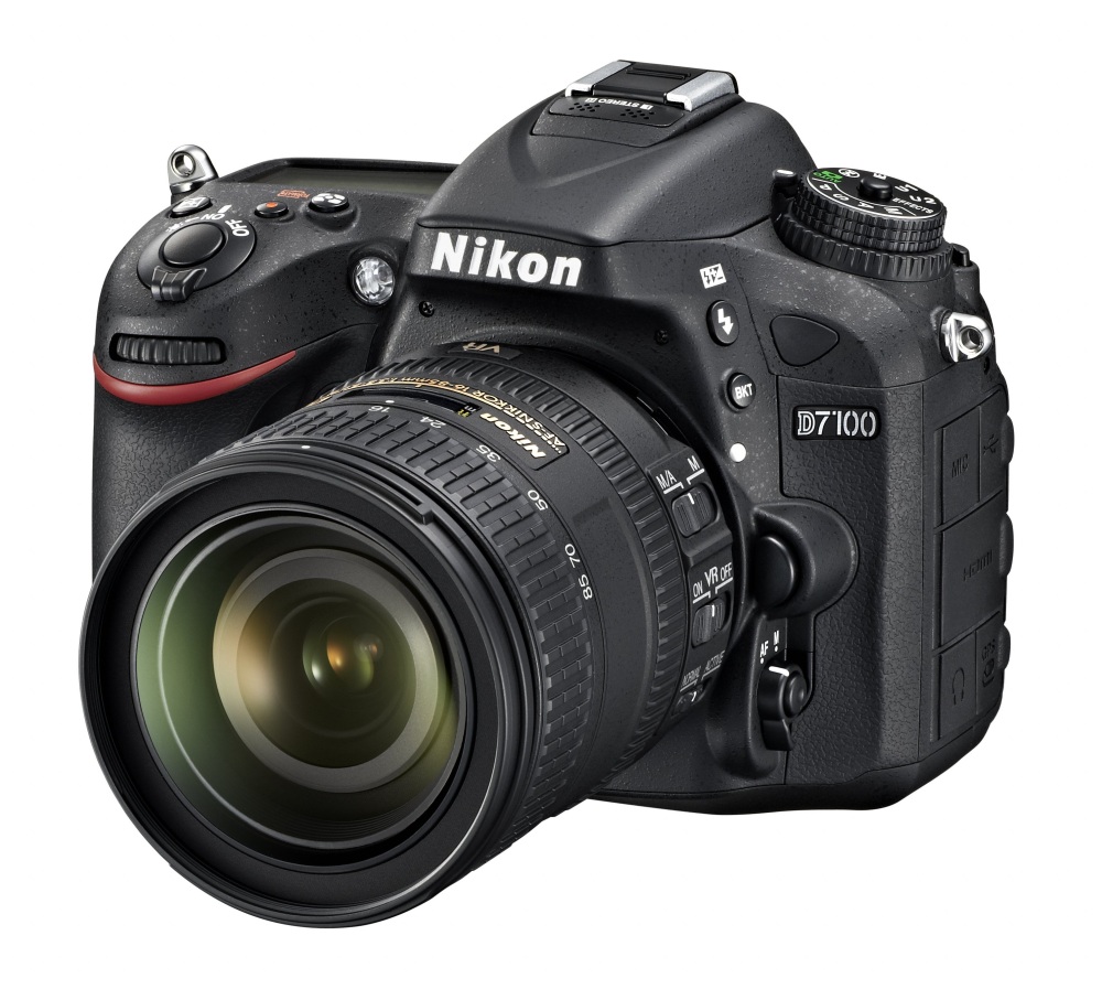 Зеркальная фотокамера Nikon D7100