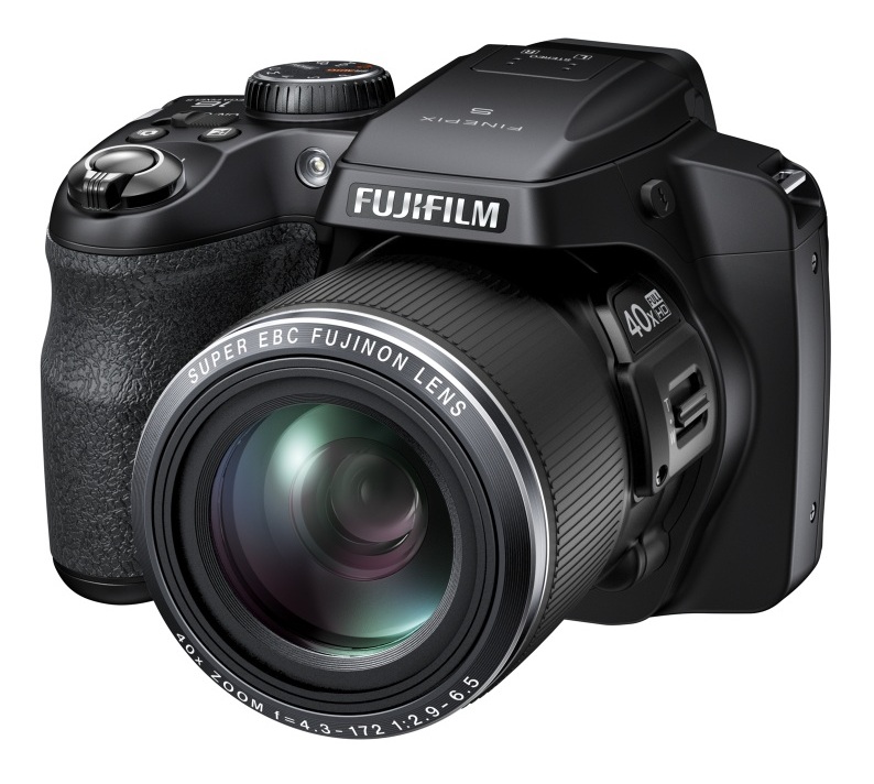 Компактная фотокамера FUJIFILM FinePix S8200