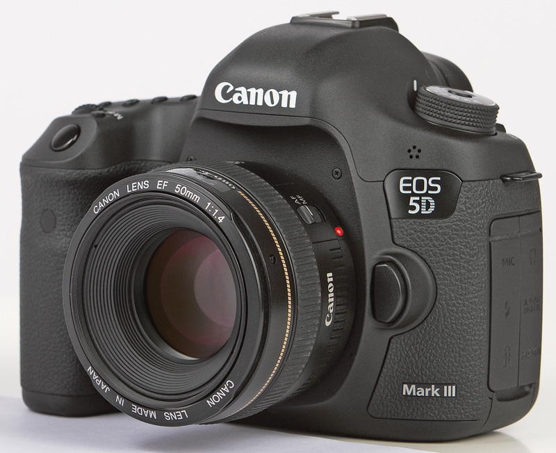Зеркальная цифровая фотокамера Canon EOS 5D Mark III