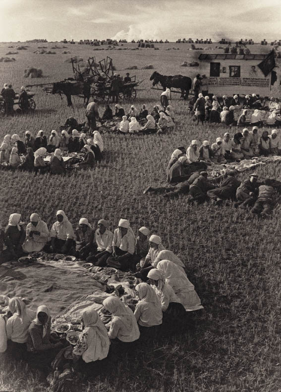 Обед в поле. 1934