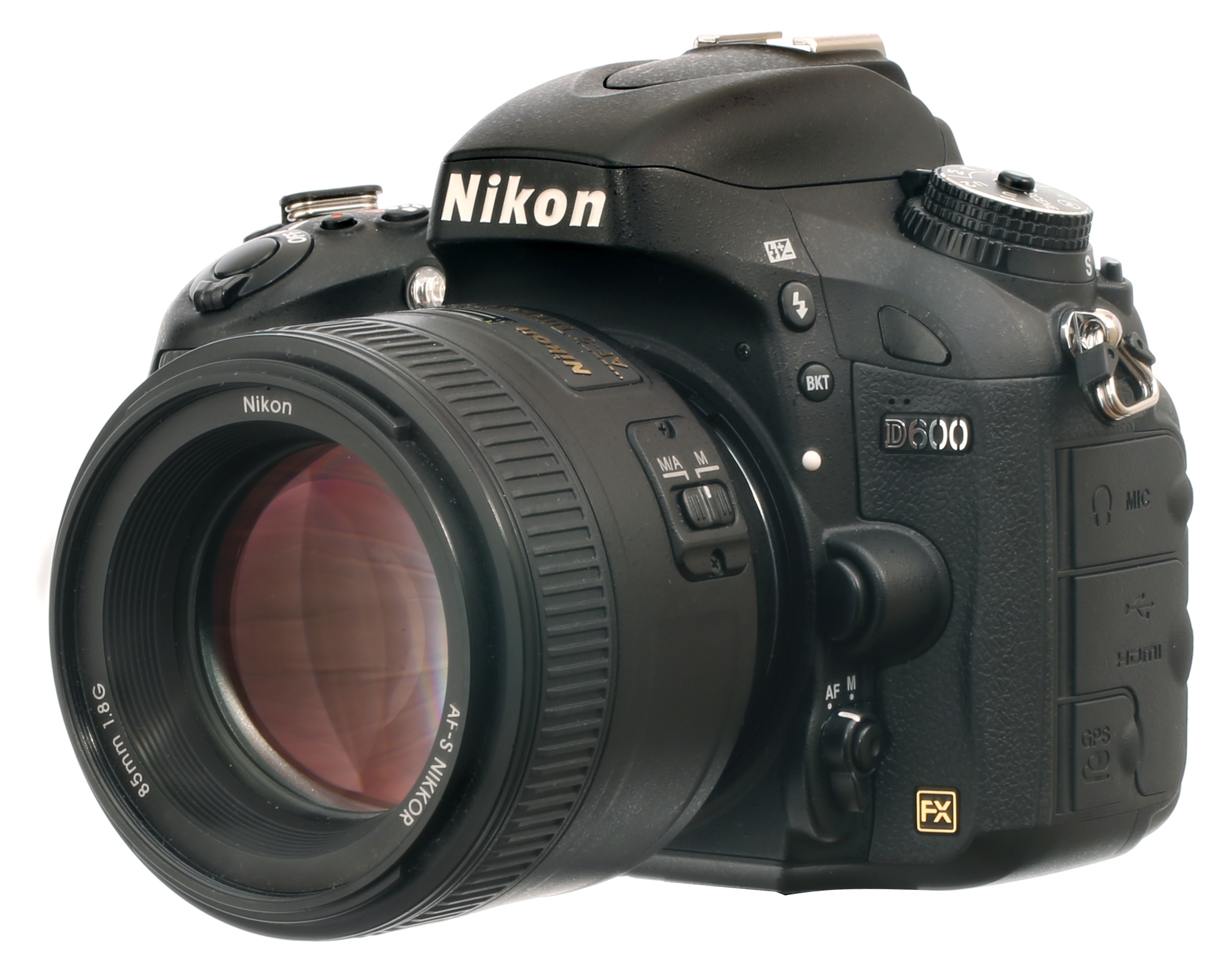 Зеркальная фотокамера Nikon D600