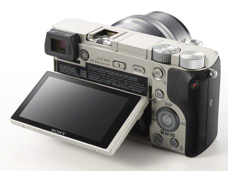 Беззеркальная камера Sony α6000