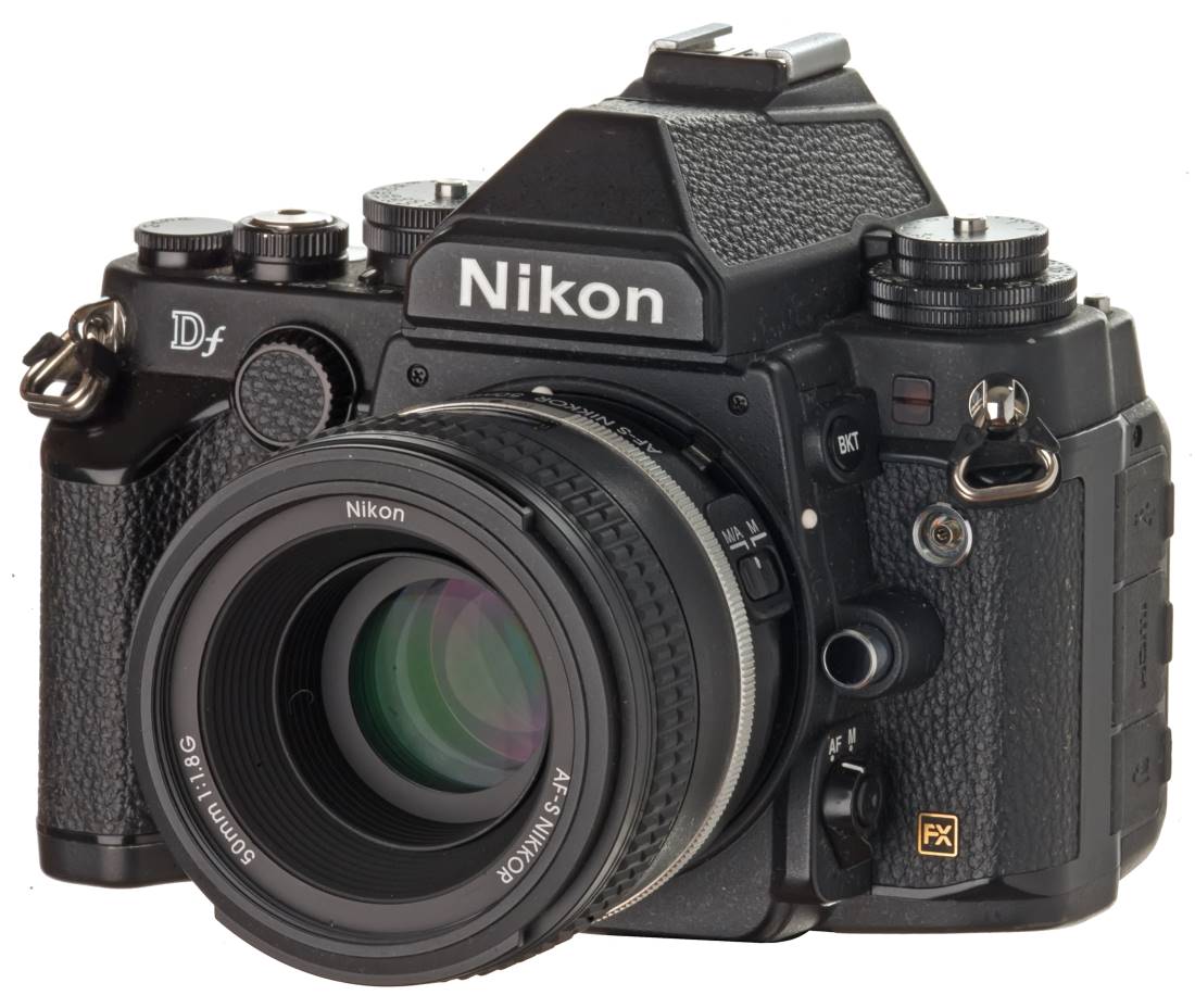 Зеркальная камера Nikon DF