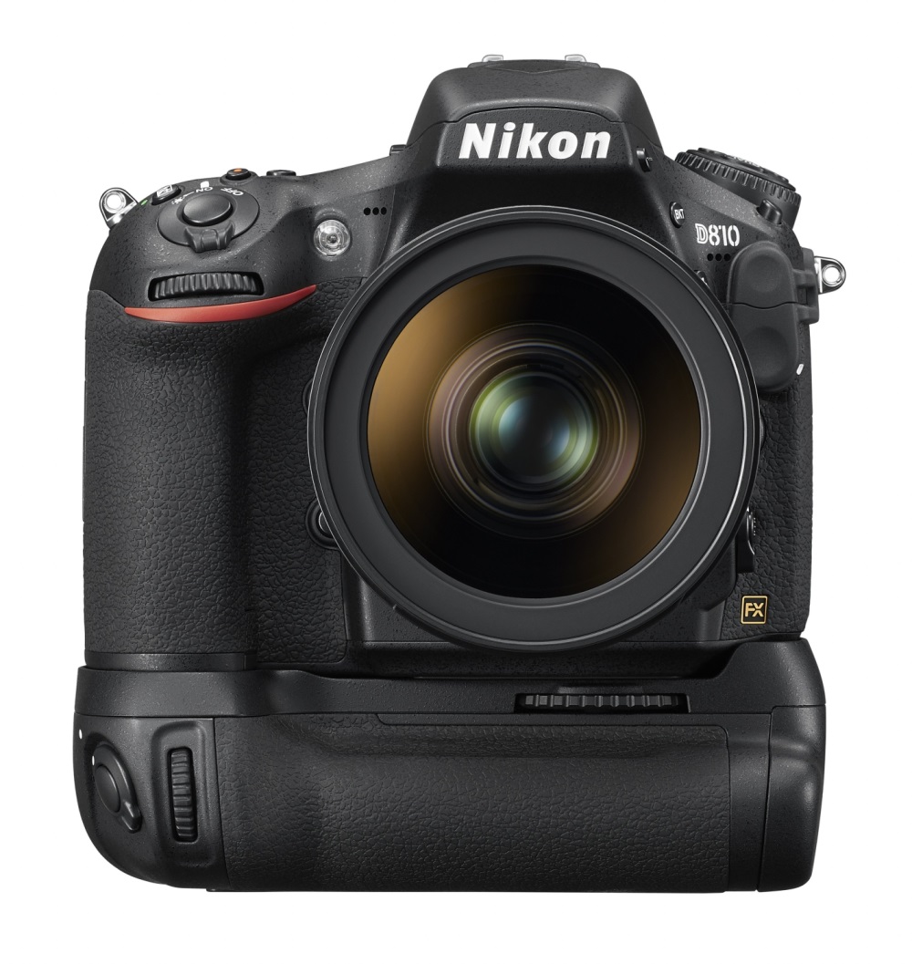 Зеркальная камера Nikon D810 - в объектив