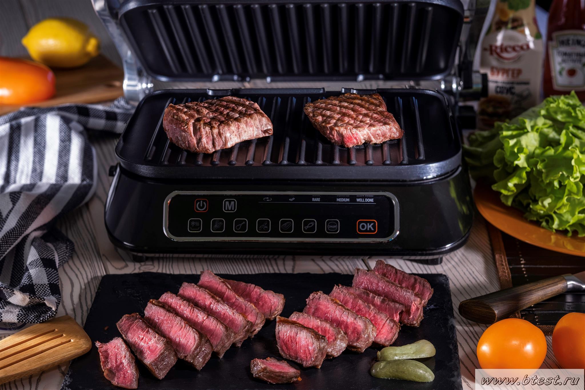 REDMOND SteakMaster со стейком